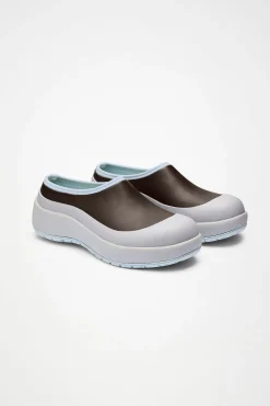 The Dry Clog W